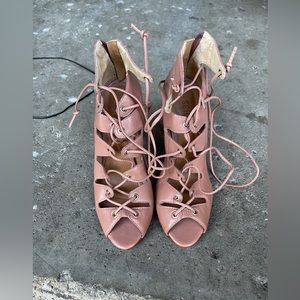 Schultz scrappy heels 7.5